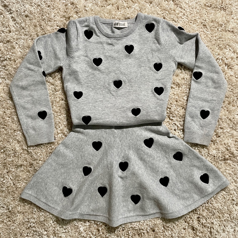H&M 8Y skirt and sweater